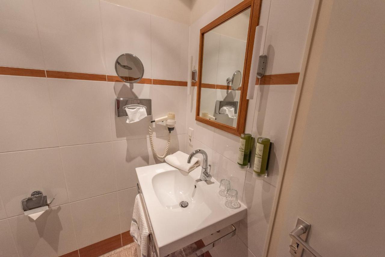 Struck Landhotel & Spa Attendorn Eksteriør billede
